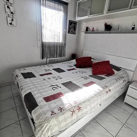 Apartament 039 Cap D'agde Quartier Falaises Proche T2 Avec Place De Parking Et Piscine
